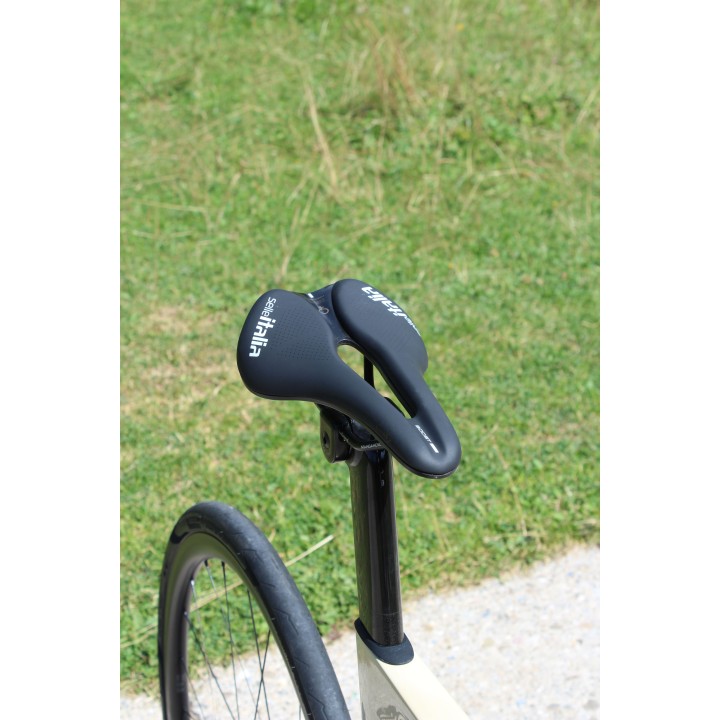 Volturno strada - Rival AXS